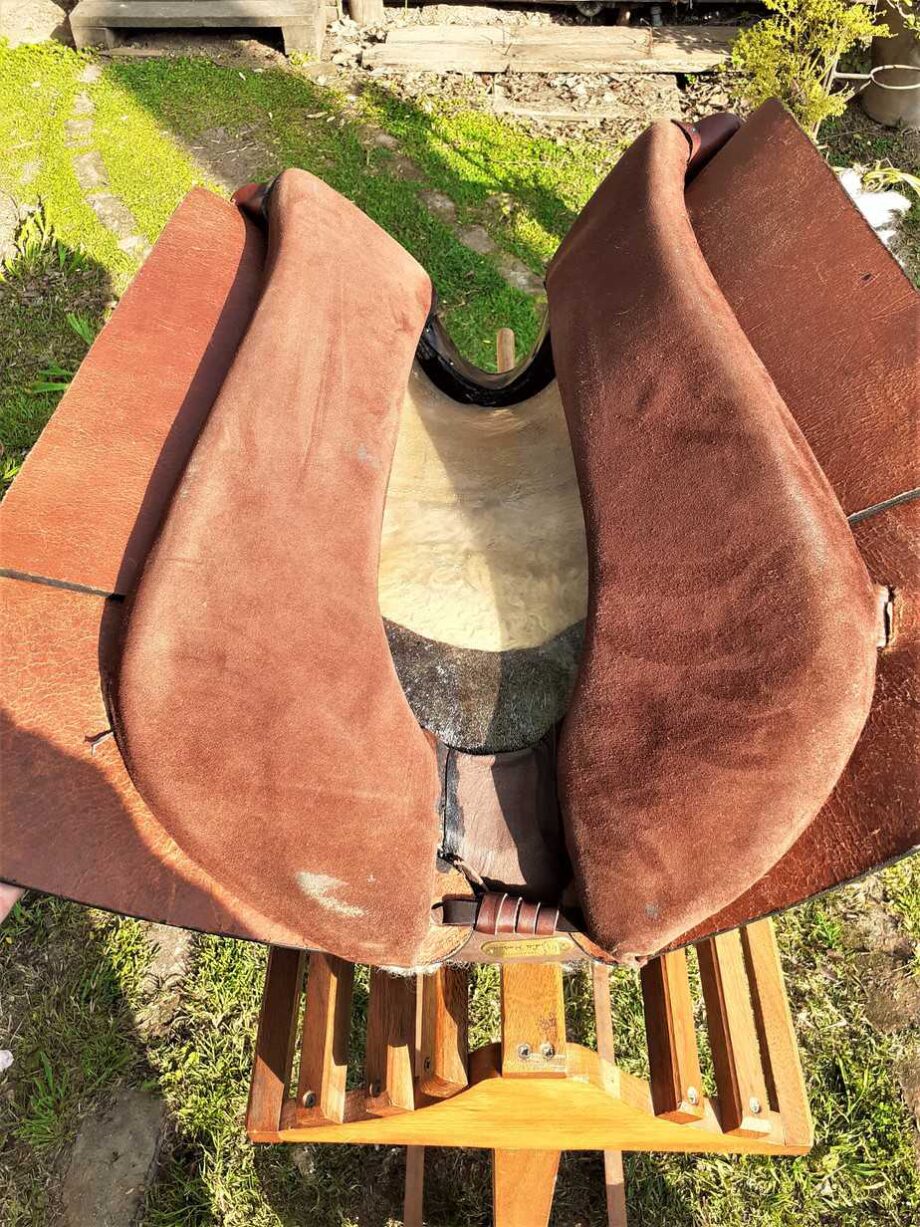Montura Chilena o Sureña Premium; hecha a mano con carcasa de fibra de vidrio y armazón de madera con basteras de latex -  Único  - Calidad y tradición La Rodada, desde 1968
