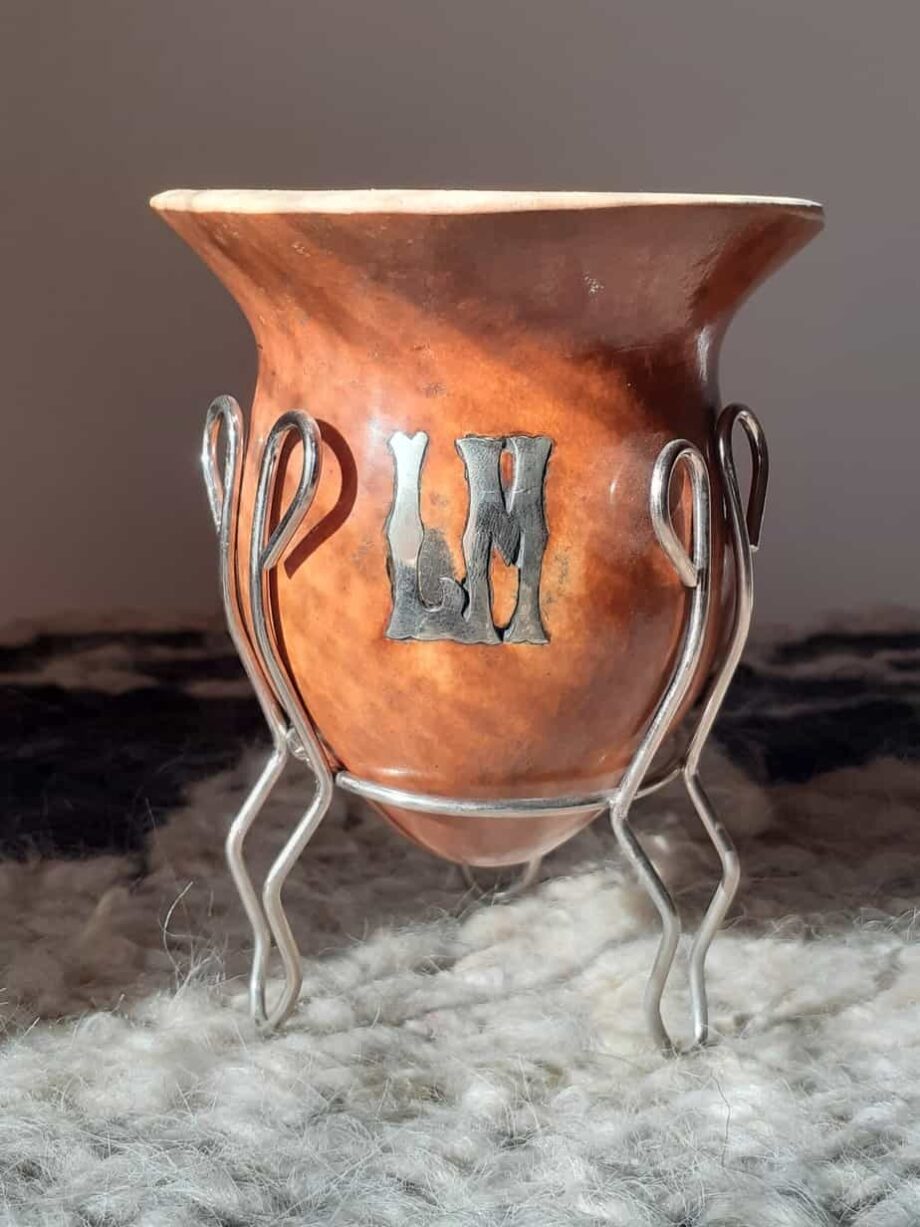 Mate Calabaza Especial (limitado) con iniciales  incrustadas en pura alpaca - Trabaja pletero artesanal - Calidad La Rodada
