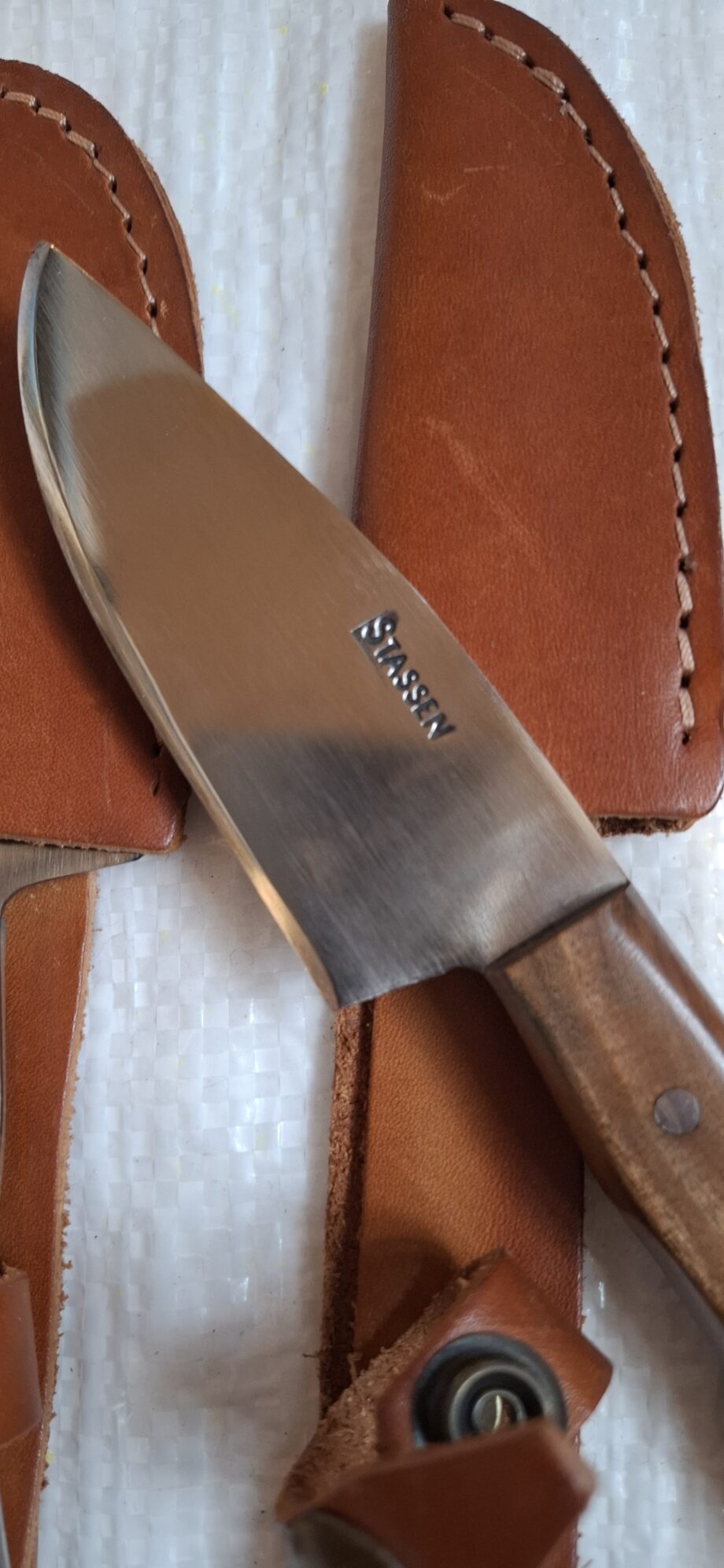 Cuchillo capador; original y cómodo para asados