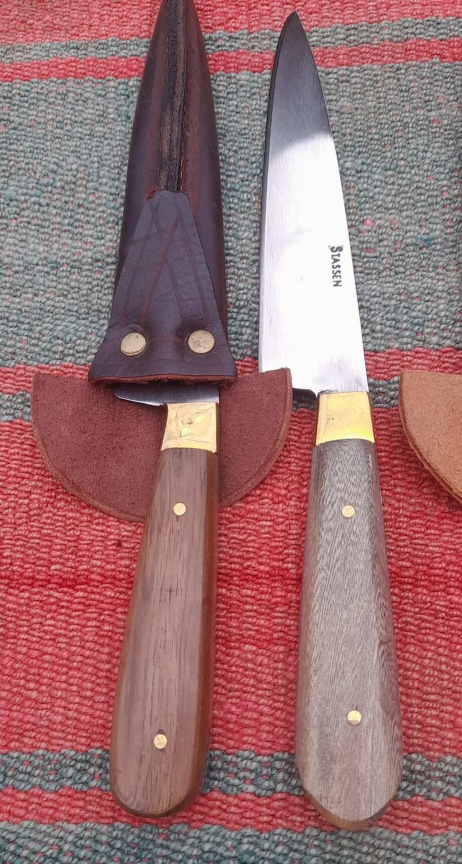 Cuchillo hoja disco arado acero al carbono 16cm - Cabo madera Guayubira tratrada c/bronce