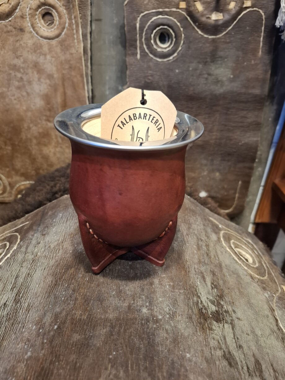 Mate camionero especial con cuero vacuno y virola de acero inoxidable