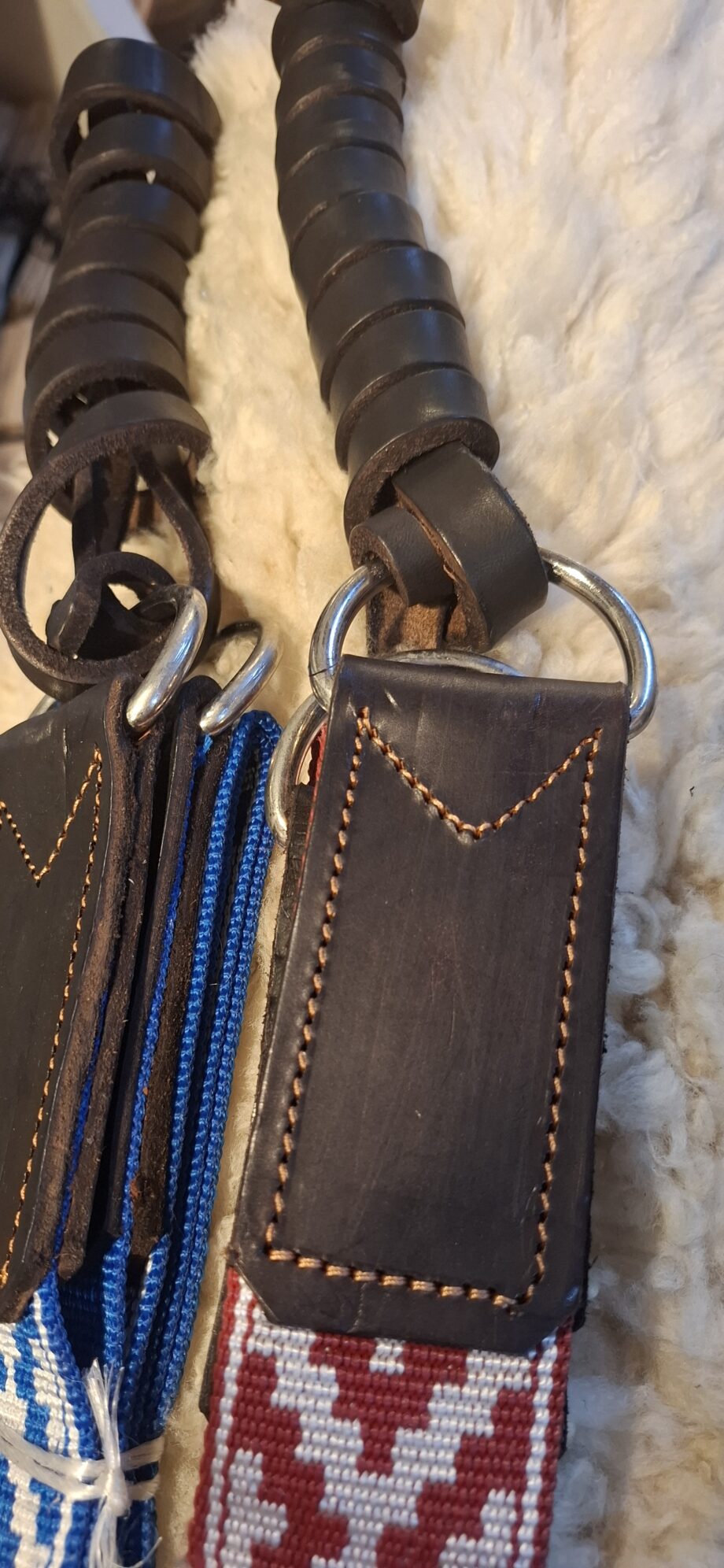 Pegual Premium guardapampa con cuero tapas y correa cuero vacuno seleccionado