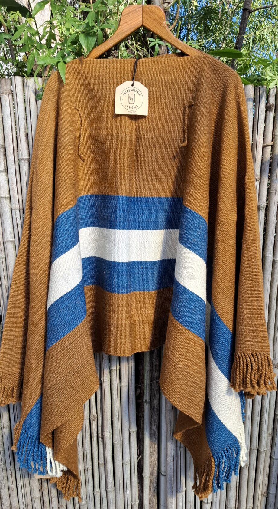 Poncho Catamarqueño pesado oveja natural con motivo / guarda argentina