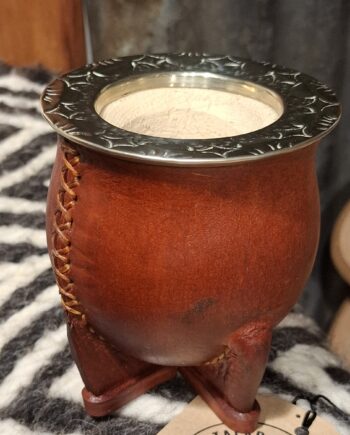 Mate calabaza con virola de alpaca cincelada